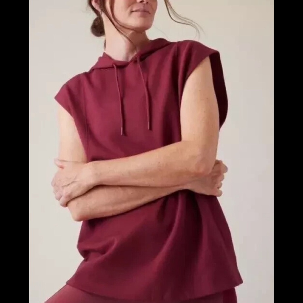 New with tag Athleta Sundown sleeveless sweatshirt